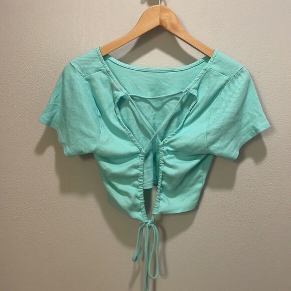 Nwot Wild Fable woman’s aqua green open back crop tee shirt - Picture 5 of 11